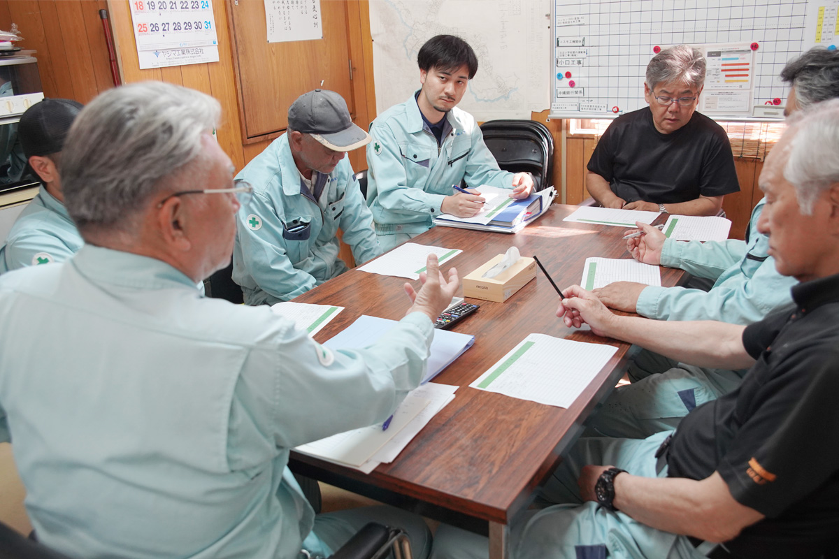 田端設備工業　定例会議風景